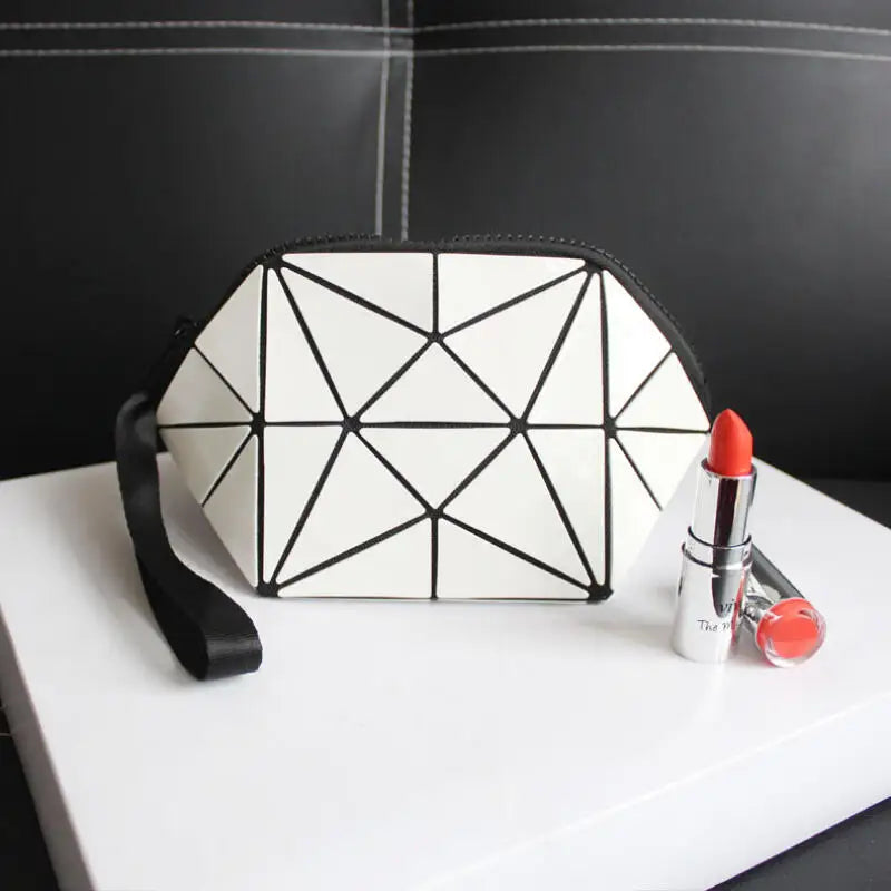 Women's Clutches New Luminous Wallets Clutch Bags Fashion Female Geometric Purses Casual Rhombic Pattern Shell Makeup Handbags